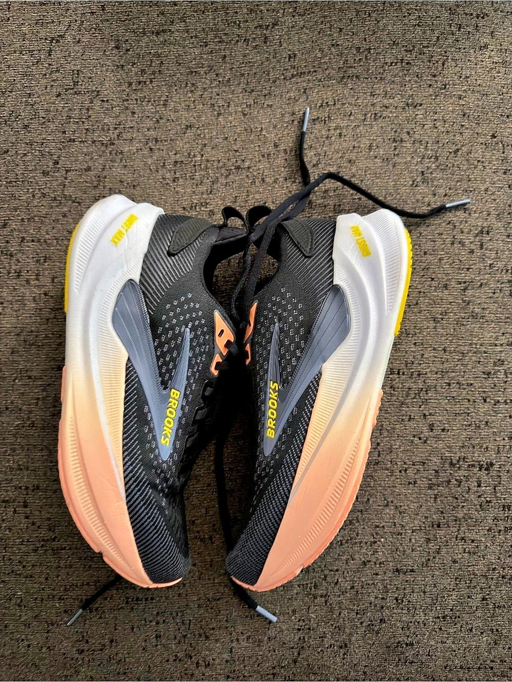 Brooks Ghost max 4
